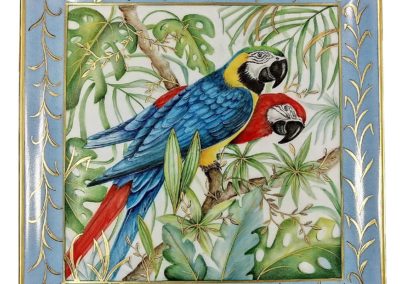 Peinture sur Porcelaine - Perroquets - Grand vide poche Tropical Jungle Parrots - Aude de Boisjan